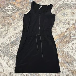 Athleta expedition dress